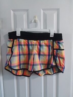 Lululemon Seawheeze 2103 Tracker Shorts Mermaid Logo